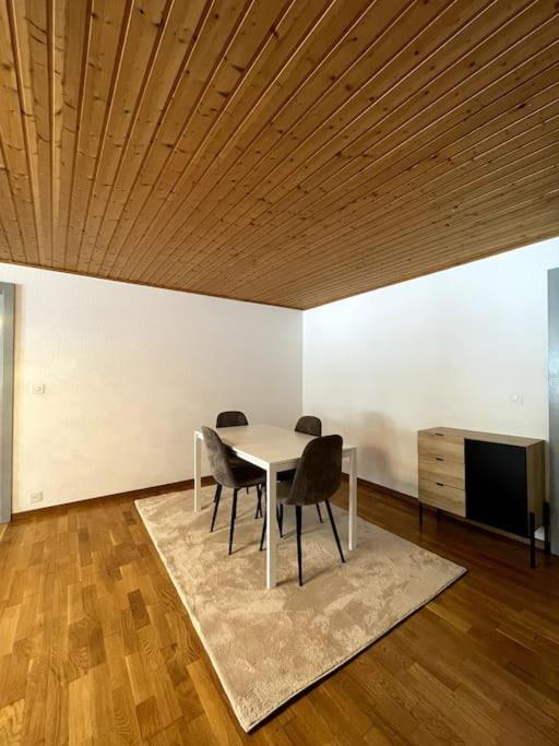 Appartement Avec Love Room Payerne Exterior foto